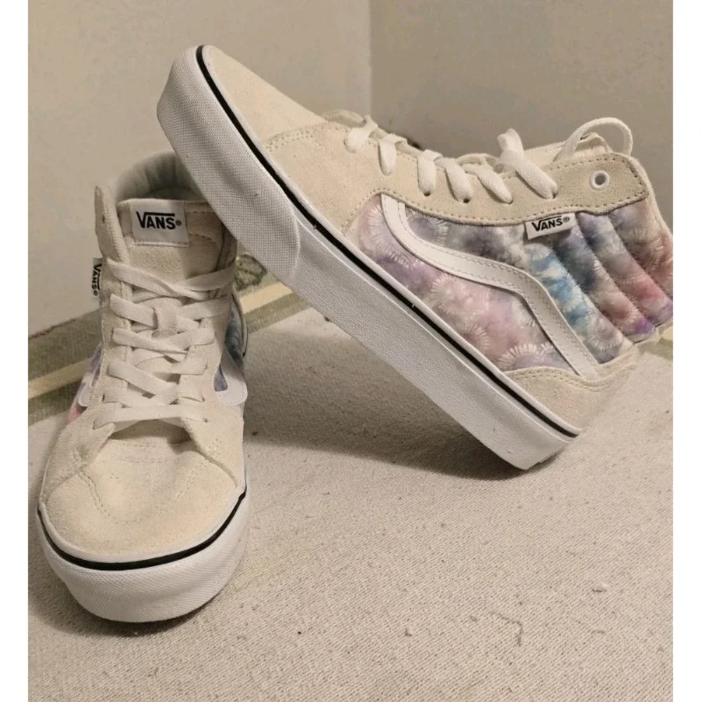 Vans Women's‎ Filmore High Top Heart Tie Dye Shoe Size 5.5  Lace Up Sneaker